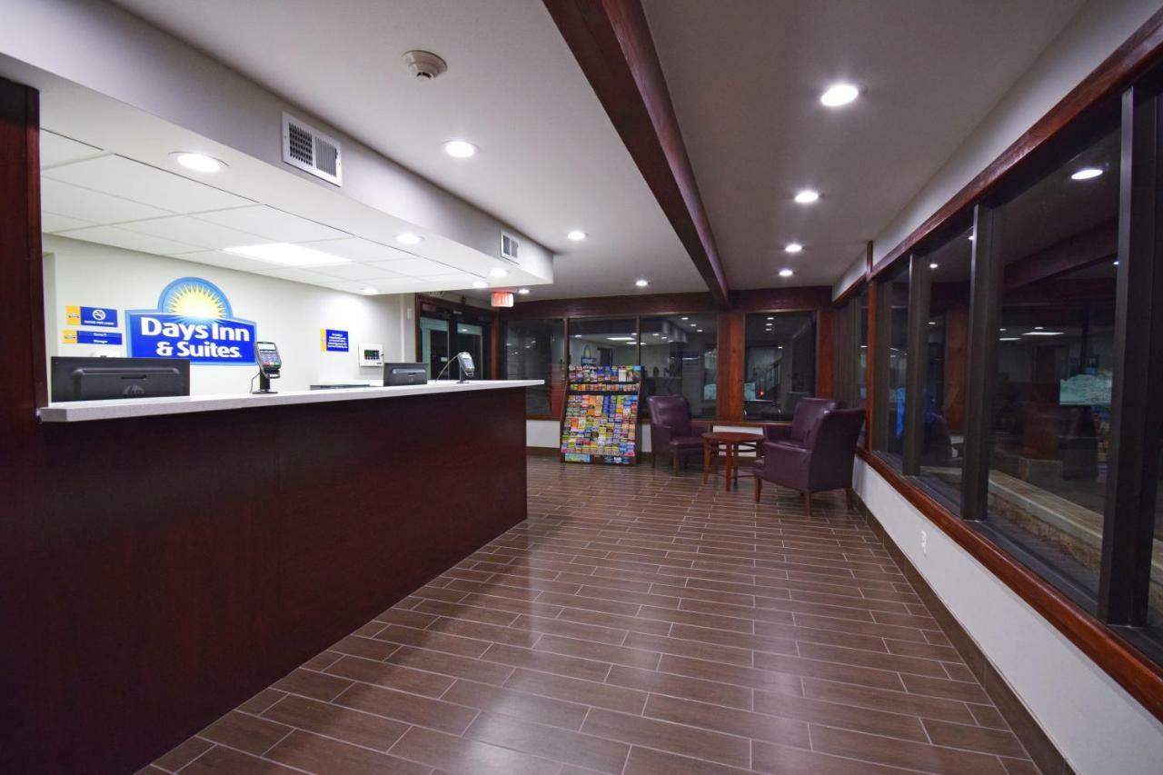 Days Inn & Suites By Wyndham Wisconsin Dells Eksteriør bilde